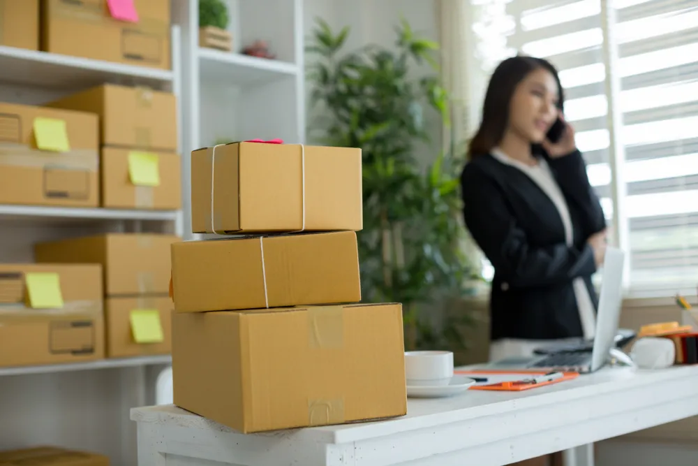 Company courier shipment and parcel delivery service